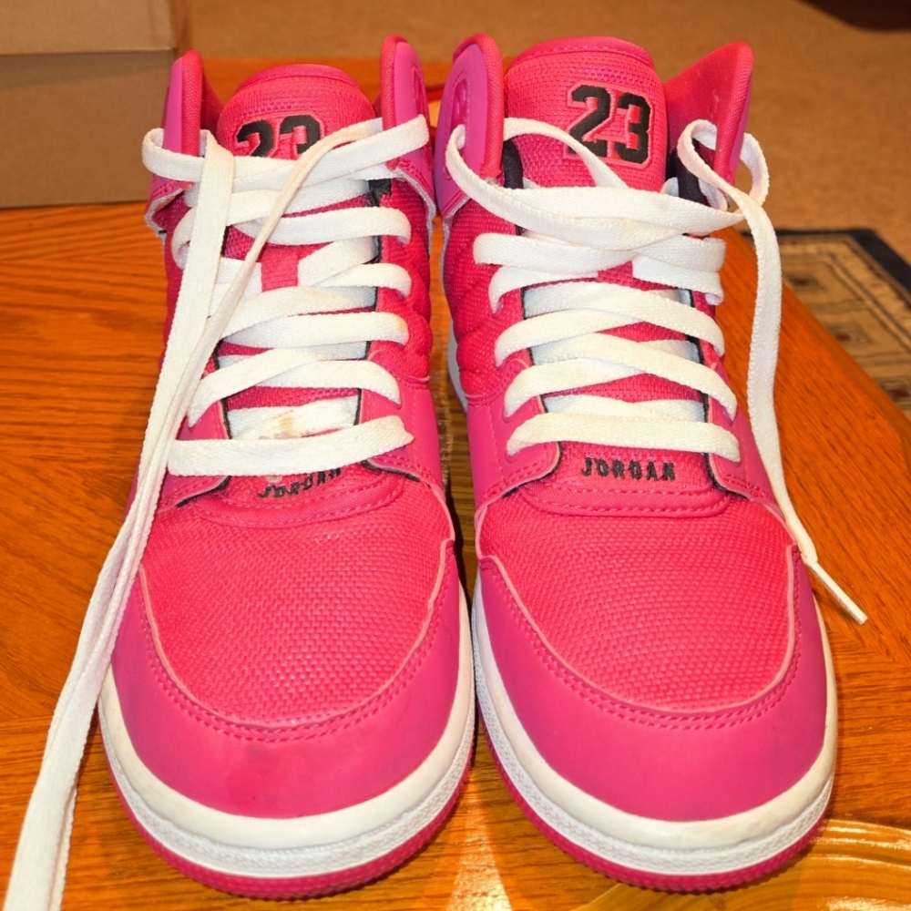 💥SOLD💥 Hot Pink Nike Jordans